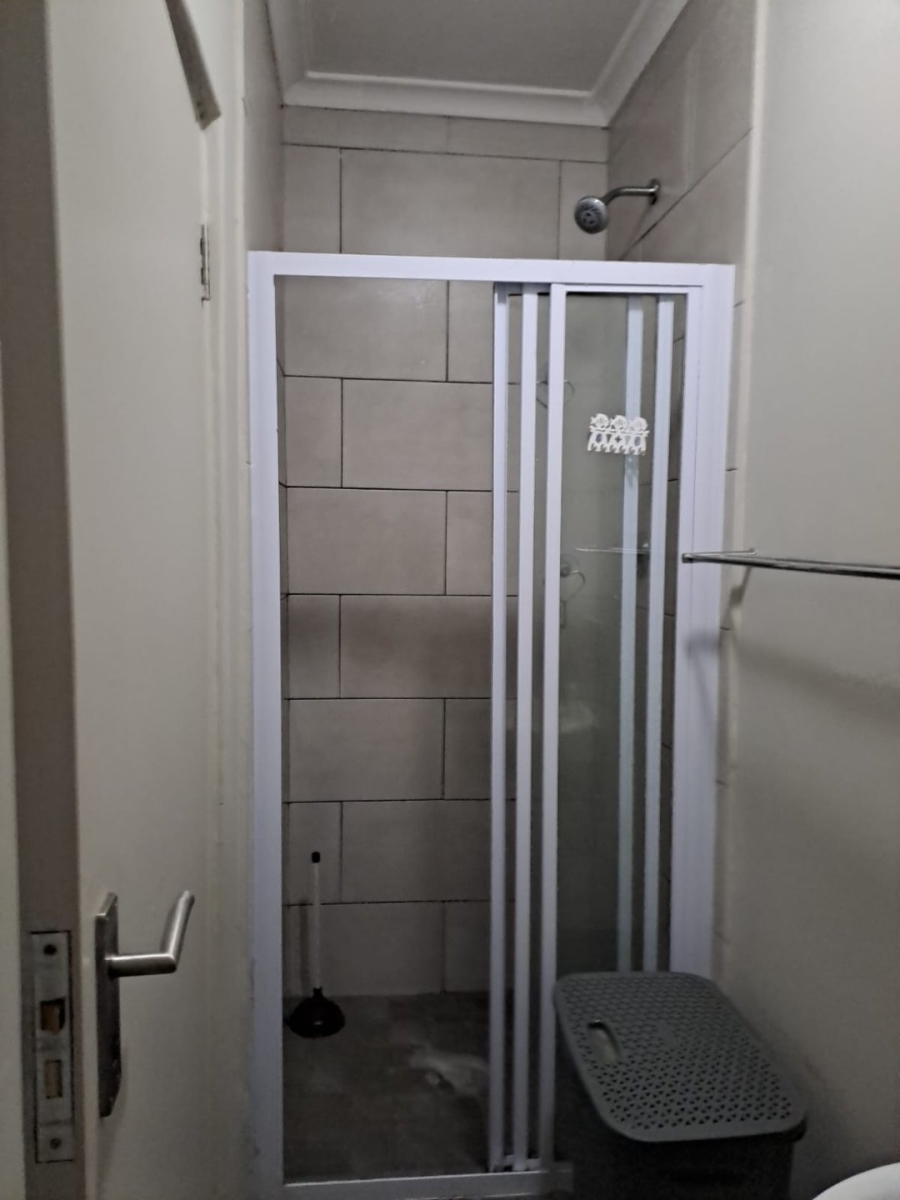 To Let 1 Bedroom Property for Rent in Mooiberge Western Cape